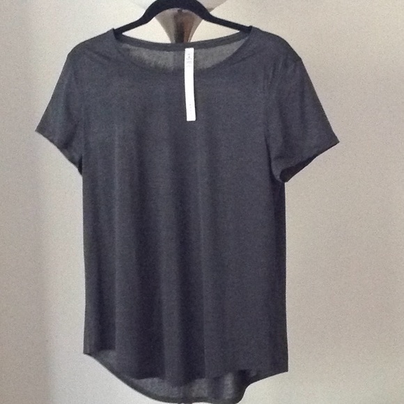 🅰️ Lululemon - Short Sleeve Green Tee - Picture 1 of 7